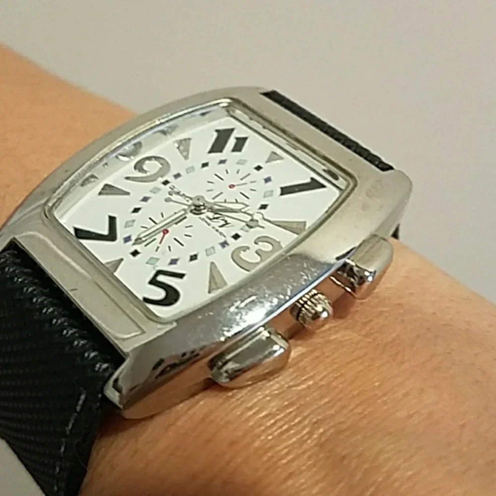 QUARTZ Long Vision Black Watch!.